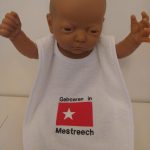 078 Slabber badstof 25x40 "Geboaren in Mestreech